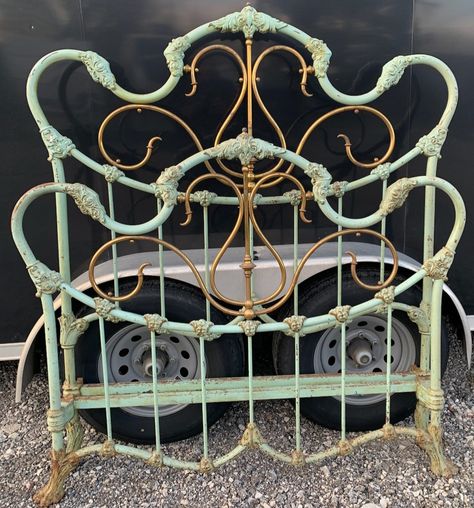 vintage-iron-bed-cathousebeds Bed Into Daybed, Iron Baby Bed, Painted Iron Beds, Cast Iron Bed Frame, Cast Iron Bed, Wrought Iron Bed Frames, Antique Iron Beds, Iron Headboard, Cast Iron Beds