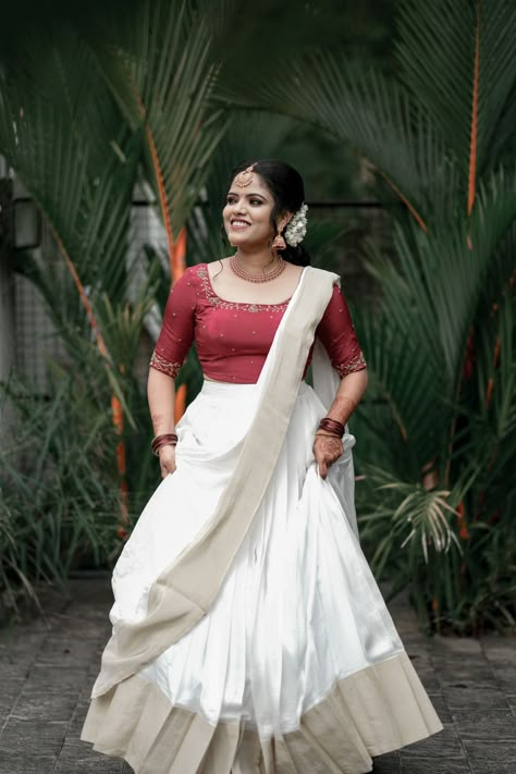 Simple Dhavani Set Kerala, Kerala Dress Designs, Kerala Style Half Saree Designs, Saree With Shoes, Kerala Engagement Dress Hindus, Kerala Engagement Dress Hindus Couple, Davani Half Saree Kerala, Kerala Half Saree Designs, Half Saree Designs Simple