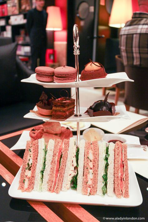 This review of a chocolate afternoon tea in London will show you great chocolate afternoon tea ideas for afternoon tea chocolate desserts. From afternoon tea chocolate cake to macarons and other pastries, it has lots of ideas. #chocolate Woodland Reception, Afternoon Tea Ideas, Afternoon Tea In London, Tea In London, Afternoon Tea London, Best Afternoon Tea, London Tea, British Traditions, Tea Ideas