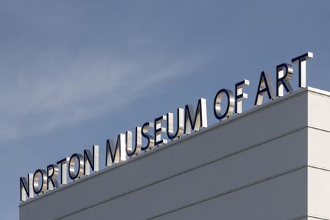 Gallery of The Norton Museum of Art / Foster + Partners and CBT - 13 Building Signage Exterior, Building Signage Design, Gallery Signage, Exterior Signage Design, Architecture Signage, Monument Signage, Building Signage, Pavement Design, Wayfinding Signage Design