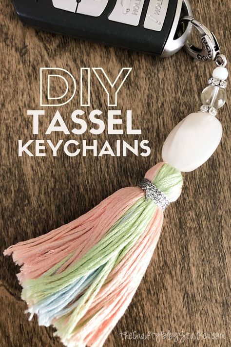 Learn how to make a keychain and create this beautiful boho tassel key ring. Click here for the full step by step tutorial with a video! #thecraftyblogstalker #tasselkeychain #boho #handmade Diy Tassel Keychain, Tassel Keychain Diy, How To Make Keychains, Keyring Craft, Diy Keychains, Tassel Crafts, Keychain Craft, Team Bonding, Tassel Keyring