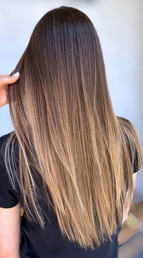 Autumn Hair Colours, Ombre Hair Color For Brunettes, Balayage Straight Hair, Brown Straight Hair, Autumn Hair, Brown Ombre Hair, Ombre Hair Blonde, Brunette Hair With Highlights, Cute Autumn