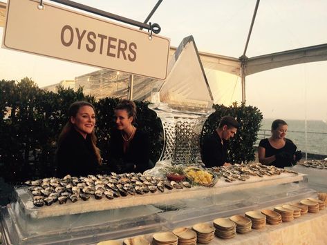 Oyster Bar Wedding Ideas, Oyster Bar Party, Champagne And Oysters Party, Oyster Themed Party, Oyster Shucker Wedding, Oyster Shucking Party, Oyster Bar Wedding, Wedding Oyster Bar, Oyster Cocktail Hour