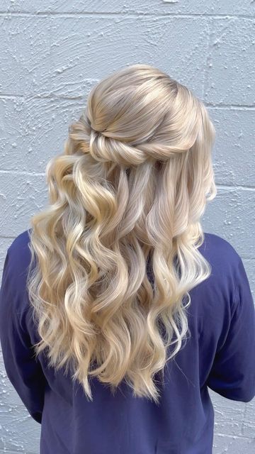 Bridesmaid Hairstyles Half Up Half Down Brunette, Grad Hairstyles, Bridesmaid Hair Inspo, Blonde Wedding Hair, Cute Prom Hairstyles, Simple Prom Hair, Bridesmaid Hair Makeup, Half Up Half Down Hairstyles, Ball Hairstyles