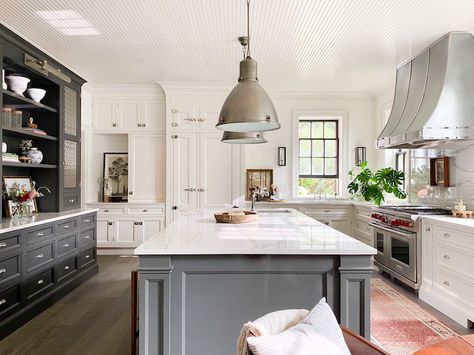 Jean Stoffer Creates A Traditional Kitchen For A New Generation Jean Stoffer Design, Cream Kitchen Cabinets, Jean Stoffer, Warm Wood Flooring, Two Tone Kitchen Cabinets, Painted Kitchen Cabinets Colors, Cream Kitchen, Two Tone Kitchen, Popular Kitchens