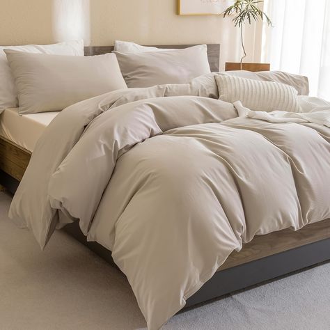 Faster shipping. Better service Oversized Comforter Queen, Light Beige Comforter Bedroom, Chocolate Comforter Set, Big Comfy Bedding, Neutral Bed Set Ideas, Simple Bed Comforters, Comfy Bed Comforters, Winter Bedding Set, Off White Comforter Bedroom