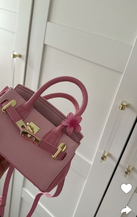 Mini Purse Outfit, Birkin Bag Aesthetic, Purses Aesthetic, Mini Designer Bags, Birkin Bags, My Style Bags, Luxury Bags Collection, Handbag Essentials, Purse Pink