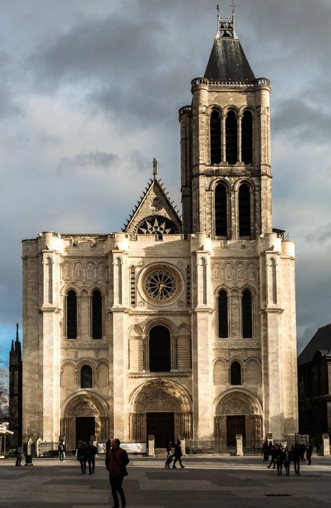 https://www.paristopten.com/wp-content/uploads/2017/03/Saint-Denis-Paris.jpg St Denis Cathedral, Saint Denis Cathedral, Basilica Of St Denis, Cathédrale Notre-dame, Architecture School, St Denis, Cathedral Basilica, Paris Travel Tips, French Restaurants