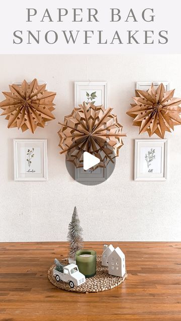 Paper Bag Walls, Diy Crystal Ball, Paper Bag Snowflakes, Christmas Snowflakes Crafts, Bag Snowflakes, Snowflake Shapes, Snowflakes Art, Trending Crafts, Paper Bag Crafts