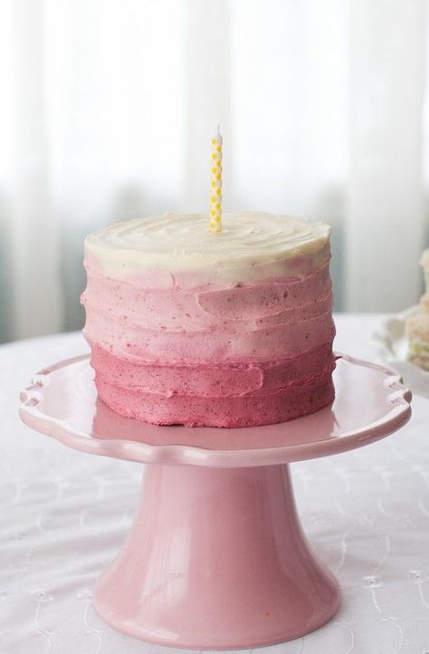 Smash Cake Recipes, Cake Apple, Healthy Birthday, Strawberry Cream Cheese Frosting, Apple Spice Cake, Baby First Birthday Cake, Smash Cake Girl, Birthday Party Treats, Torte Cupcake