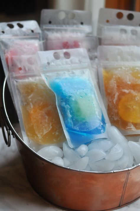 Adult Capri Sun Recipe - Dining with Alice Adult Capri Sun Recipe, Adult Capri Sun, Slushy Drinks, Boozy Popsicles, Drink Bag, Coctails Recipes, Capri Sun, Peach Juice, Beach Hacks