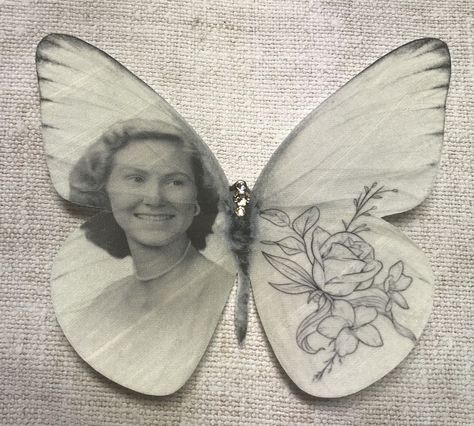 Memorial Keepsake Ideas Diy, Butterflies Crafts, Memorial Service Decorations, Memorial Crafts, Sympathy Card Sayings, Butterfly Memorial, Memorial Quotes, Diana Memorial, How To Make Butterfly