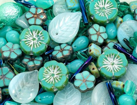 Czech Beads Jewelry, Cloth Designs, Czech Glass Jewelry, Bohemia Glass, Bohemia Crystal, Copper Crystal, Hawaiian Flower, Turquoise Crystal, Green Copper