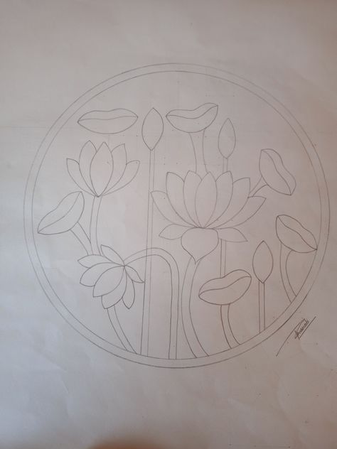 Pichwai Outline, Lotus Pencil Drawing, Pichwai Lotus Sketch Outline, Pichwai Stencil, Pichwai Paintings Outline, Blouse Painting, Lotus Motifs, Fabric Colour Painting, Abstract Painting Diy