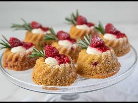 Bundt Cheesecake, Bundt Cake Decorations, Mini Bunt Cake, Mini Bundt Cakes Recipes, Mini Bundt, Lemon Bundt Cake, Cake House, Mini Bundt Cakes, Lemon Rosemary