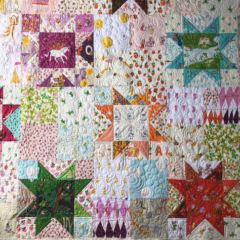 Heather Ross Quilt Ideas, Heather Ross Quilt, Sawtooth Star Quilt Pattern Simple, Sawtooth Quilt, Sentimental Stars Quilt, Modern Sawtooth Star Quilt, Rainbow Hst Quilt, Scrap Quilting, Sky Quilt