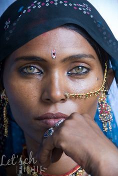 Beautiful Green Eyed Women | woman are exceptionally beautiful, having light coloured green eyes ... Afro Latina, Afro Style, Indian Woman, Feminine Women, Light Eyes, We Are The World, Dark Skin Women, Interesting Faces, Quality Photo