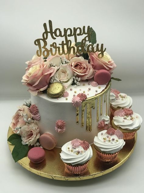 Happy Birthday Cakes For Women, Happy Birthday Flower Cake, Happy Birthday Cake Photo, Happy Anniversary Cakes, Happy Birthday Cake Pictures, Birthday Cake Pictures, Happy Birthday Wishes Cake, Happy Birthday Cupcakes, Happy Birthday Cake Images