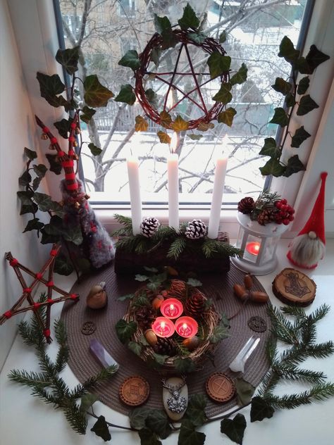 Yule Altar, Yule Traditions, Yule Crafts, Pagan Christmas, Yule Celebration, Winter Solstice Celebration, Yule Goat, Pagan Yule, Wiccan Sabbats