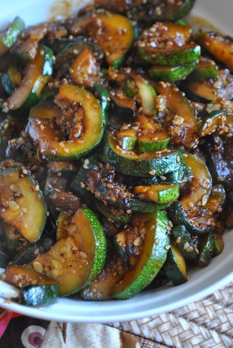 Lori's Lipsmacking Goodness: Spicy Korean Zucchini Vegetarian Zucchini Recipes, Korean Zucchini, Korean Vegetarian Recipes, Recipe Using Zucchini, Mushroom Side Dishes, Zucchini Side Dishes, Healthy Food Alternatives, Easy Japanese Recipes, Spicy Korean