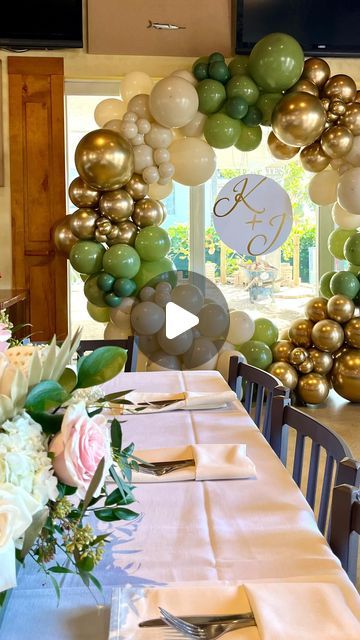 Circle Arch Balloon Garland, Round Balloon Arch Ideas, Circle Arch Balloons, Circle Balloon Garland, Arch Balloons Decoration, Circle Backdrop With Balloons, Balloon Ring Decoration, Diy Engagement Party Decorations, Simple Balloon Arch