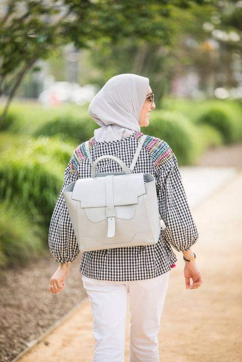 My Favorite Work Bag: The Senreve Maestra - A Day In The Lalz Senreve Maestra, Gifts 2021, My Laptop, Go To Work, Herschel Heritage Backpack, Work Bag, Work Travel, Going To Work, Hijab Fashion