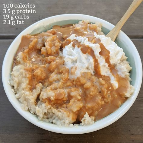 Salted Caramel Oatmeal, Cinnamon Roll Baked Oatmeal, Low Calorie Oatmeal, Health Beet, Low Cal Breakfast, Caramel Oatmeal, Low Calorie Baking, Breakfast Calories, Low Calorie Lunches