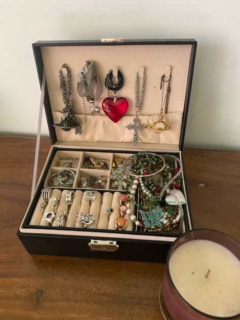 Jewellery Box Aesthetic, Jewelry Box Aesthetic, Box Aesthetic, Dream Gift, Vintage Jewelry Box, Dope Jewelry, Jewelry Lookbook, Doll Parts, Dream Jewelry