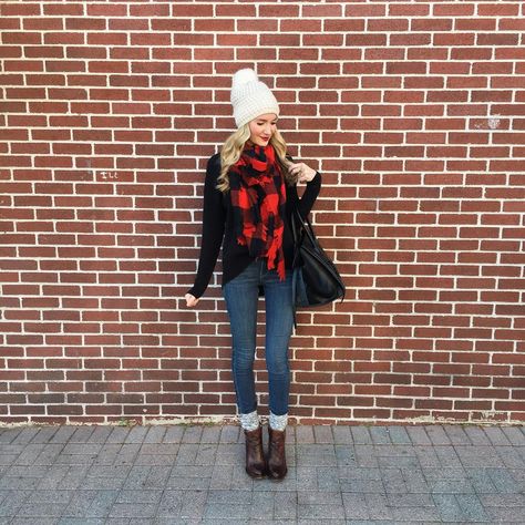 Plaid Scarf Outfit Winter, Plaid Scarf Outfit, Buffalo Plaid Outfit, Fall Photo Outfits, Scarf Outfit Winter, Family Photo Outfits Winter, Buffalo Plaid Blanket, Buffalo Plaid Scarf, Plaid Shirt Outfits