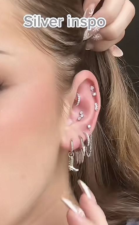 Brooke Monks Piercings, Brook Monk Piercings, Brooke Piercing, Pericing Inspo Ears, Ear Pricing, Ear Piercing Jewelry Ideas, Silver Ear Piercing Ideas, Brooke Monk Piercing, Piercings Brooke Monk