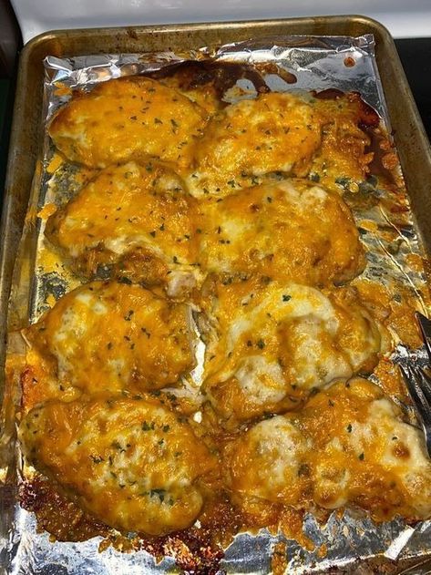 "My mom used to make this and it... - Easy Recipes For Family | Facebook Outback Steakhouse Alice Springs Chicken Recipe, Outback Steakhouse Alice Springs Chicken, Alice Springs Chicken, Free Keto Meal Plan, Outback Steakhouse, Spring Chicken, Tender Chicken Breast, Alice Springs, Boneless Chicken Breast