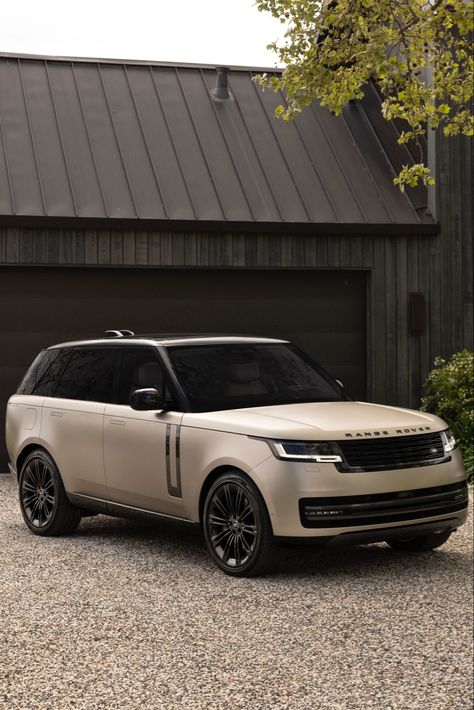 Range Rover White, Range Rover Sv, Dream Cars Range Rovers, Mobil Mustang, Tmax Yamaha, Range Rover Car, Luxury Cars Range Rover, Range Rover Hse, Car Quotes