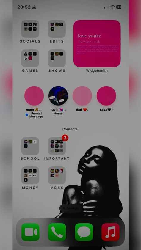 Iphone Ios18 Wallpaper, Iphone Screen Ideas Aesthetic, Sade Wallpaperlar Iphone, Home Page Design Iphone, Hot Pink Homescreen Layout, Iphone Wallpaper Inspo Layout, Iphone Wallpaper Set Up, Ios18 Layout, Iphone Names Ideas