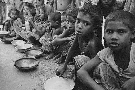 According to the United Nations, about 25,000 people die every day of hunger or hunger-related causes. Most of these deaths are children. Catholic Social Teaching, Global Poverty, Hungry Children, World Hunger, Help The Poor, Poor Children, We Are The World, Poor People, Rich People