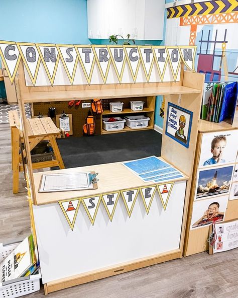 This Construction Site dramatic play unit is perfect when learning about construction and community helpers! 🦺 It is also great for bringing dramatic play to a new area of the classroom. Would you like a link to the Construction Site Dramatic Play labels? Comment "BUILD" for the link! https://www.teacherspayteachers.com/Product/Construction-Site-Dramatic-Play-7836611 #preschoolclassroom #prekindergarten #preschool #preschoolteacher #classroomtour #PreKTeachers #PlayBasedLearning #EarlyChil... Construction Role Play, Construction Dramatic Play, Community Helper Dramatic Play, Classroom Necessities, Jamie White, Dramatic Play Themes, Boys Town, Classroom Tour, Dramatic Play Area