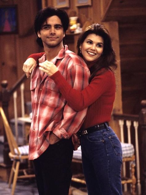 my biggest style inspo right now. The Rebecca Donaldson-Katsopolis. #fashion #fullhouse #beckyandjesse #becky #loriloughlin Becky Full House, Lori Loughlin Full House, Celebrity Couple Costumes, Aunt Becky, 90s Couples, Throwback Outfits, Look 80s, Uncle Jesse, Best Tv Couples