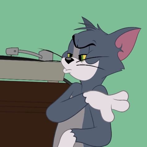 𝗧𝗼𝗺 𝗲 𝗝𝗲𝗿𝗿𝘆 Hear Me Out Items, Tom Icons Cartoon, Here Me Out Objects, Tom And Jerry Icons, Hear Me Out Cake Funny, Tom And Jerry Pfp, Hear Me Out Objects, Hear Me Out Funny, Hear Me Out Cakes