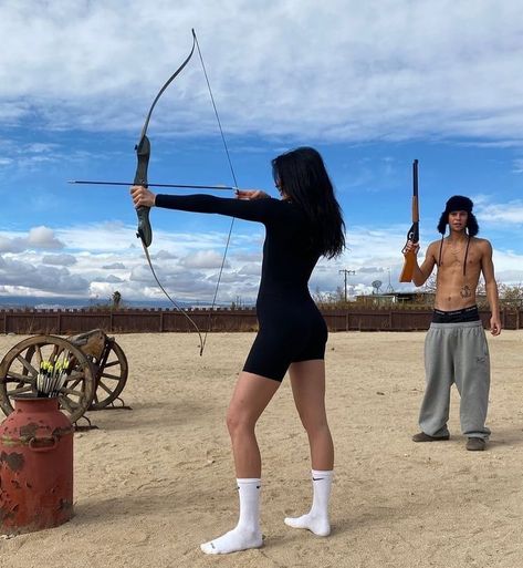 kate bishop ✩ | hawkeye | young avengers Glow Up Era, Archery Aesthetic, Archery Women, Kate Bishop Hawkeye, Archery Girl, Fancy Bows, Sports Aesthetic, Modern Princess, Young Avengers