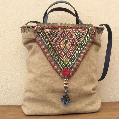 Sukienki Maksi, Sacs Tote Bags, Fringe Handbags, Ethnic Bag, Crochet Fringe, Bohemian Bags, Embroidery Bags, Boho Bags, Jute Bags