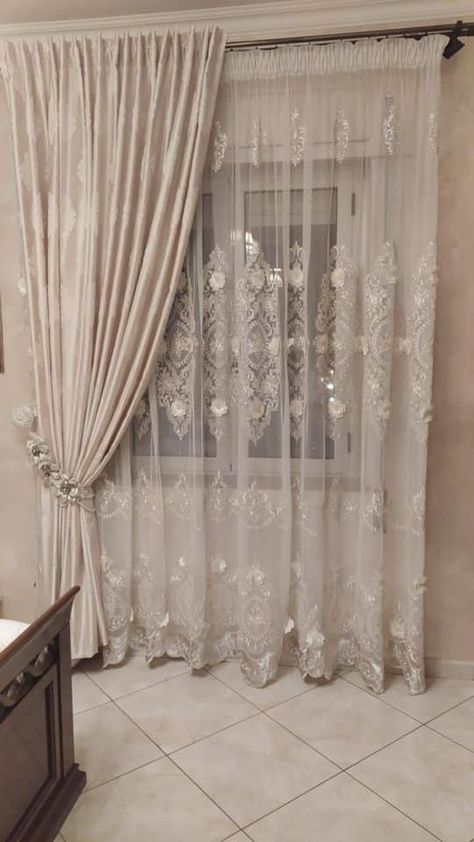 White Curtains Living Room, Curtains Style, Curtains Living Room Modern, Window Curtains Living Room, Unique Curtains, Curtain Styles, Luxury Curtains, Elegant Curtains, Stylish Curtains