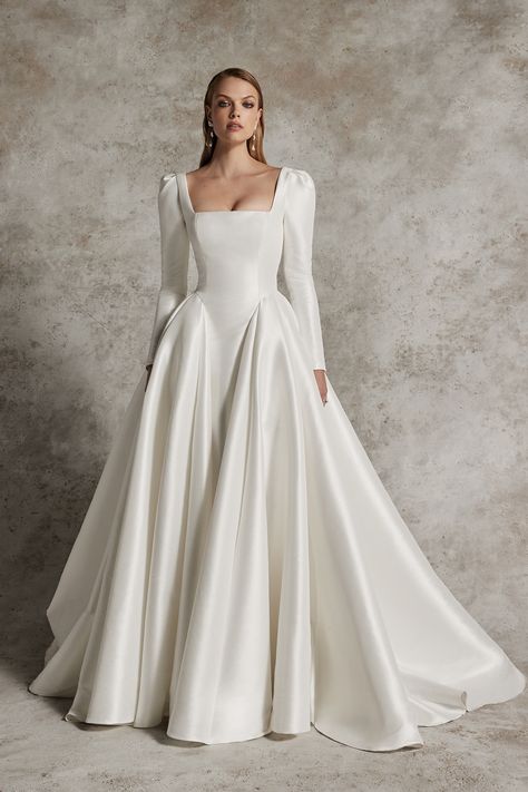 DABIRA: Square Neckline Ball Gown with Couture Seaming and Pockets | Justin Alexander Signature Puff Sleeve Wedding Dress, Justin Alexander Signature, Top Wedding Dress Designers, Trending Wedding, Justin Alexander, White Wedding Dress, Prom Dress Stores, Dresses Simple, Sleeve Wedding Dress