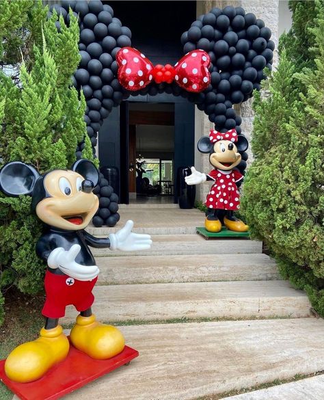 Birthday Entrance Decor, Birthday Entrance, Mickey And Minnie Birthday, Slumber Party Birthday, Mickey Mouse Balloons, Love Celebration, Minnie Mouse Baby Shower, Mickey Birthday Party, Birthday Decorations Kids