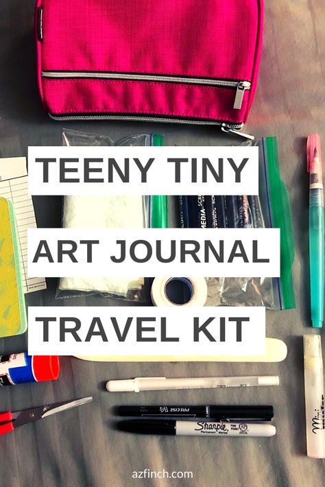 Travel Art Journal Kit, Travel Journal Art, Travelers Notebook Aesthetic, Travel Junk Journal Ideas, Travel Art Kit Diy, Travelers Notebook Ideas Inspiration, Small Art Journal, Daily Art Journal, Journal Tools