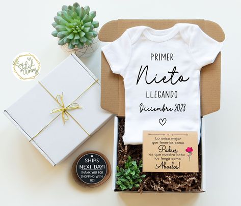 Baby Onesie Gift, Pregnancy Reveal Gifts, Baby Announcement Onesie, Announcement Onesie, Pregnancy Announcement Onesie, Surprise Baby, New Grandparents, Box Baby, Pregnancy Humor