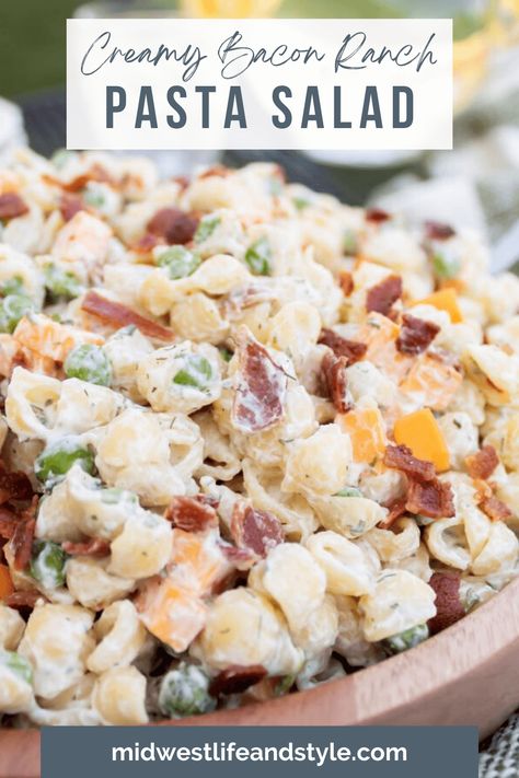 Creamy Bacon Ranch Pasta Salad - Midwest Life and Style Blog Best Pasta Salad For A Crowd, Cold Pasta Salads For Summer, Different Pasta Salads, Dinnete Ideas Easy, Cold Chicken Pasta, Easy Cold Pasta Salad Recipes, On The Go Lunch Ideas, Creamy Bacon Pasta, Quick And Easy Pasta Salad