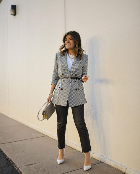 Blazer With Belt Outfit, Belted Blazer Outfit, Plaid Blazer Outfit, Style A Blazer, Blazer With Belt, Blazer Outfits Casual, Blazer Outfit, Belted Blazer, Going Out Outfits