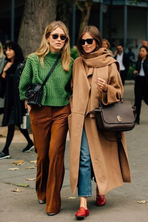 Early Fall Street Style, Yellow Velvet Pants Outfit, Parisian 70s Fashion, Stockholm Street Style Winter, Classy Effortless Style, Red Shoes Street Style, Chic Pride Outfit, Chartreuse Bag Outfit, Red For Fall