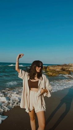 Ootd For Beach Style, Summer Outfits 2023 Beach, Casual Beach Pictures, Ootd Pantai Bali, Palawan Outfit Ideas, Pondicherry Outfits, Ootd Bali Beach, Island Hopping Outfit, Korean Summer Outfits Beach