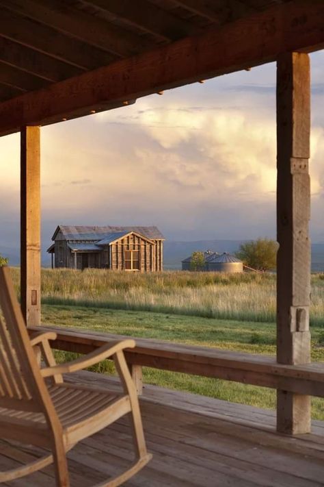 Farm Aesthetic Country Living, Meghan Quinn, Montana Cabin, 숲 사진, Cabin Room, Room Country, Oc Board, Furniture Rustic, Casa Country