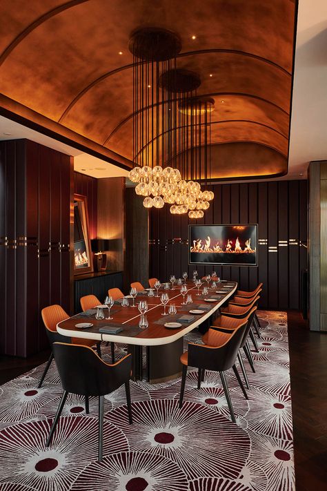 Private Dining Room Restaurant, Luxury Restaurant Interior, Vip Room, Luxury Restaurant, Hotel Interior Design, Private Dining Room, Bar Interior, Restaurant Chairs, Hotel Interior